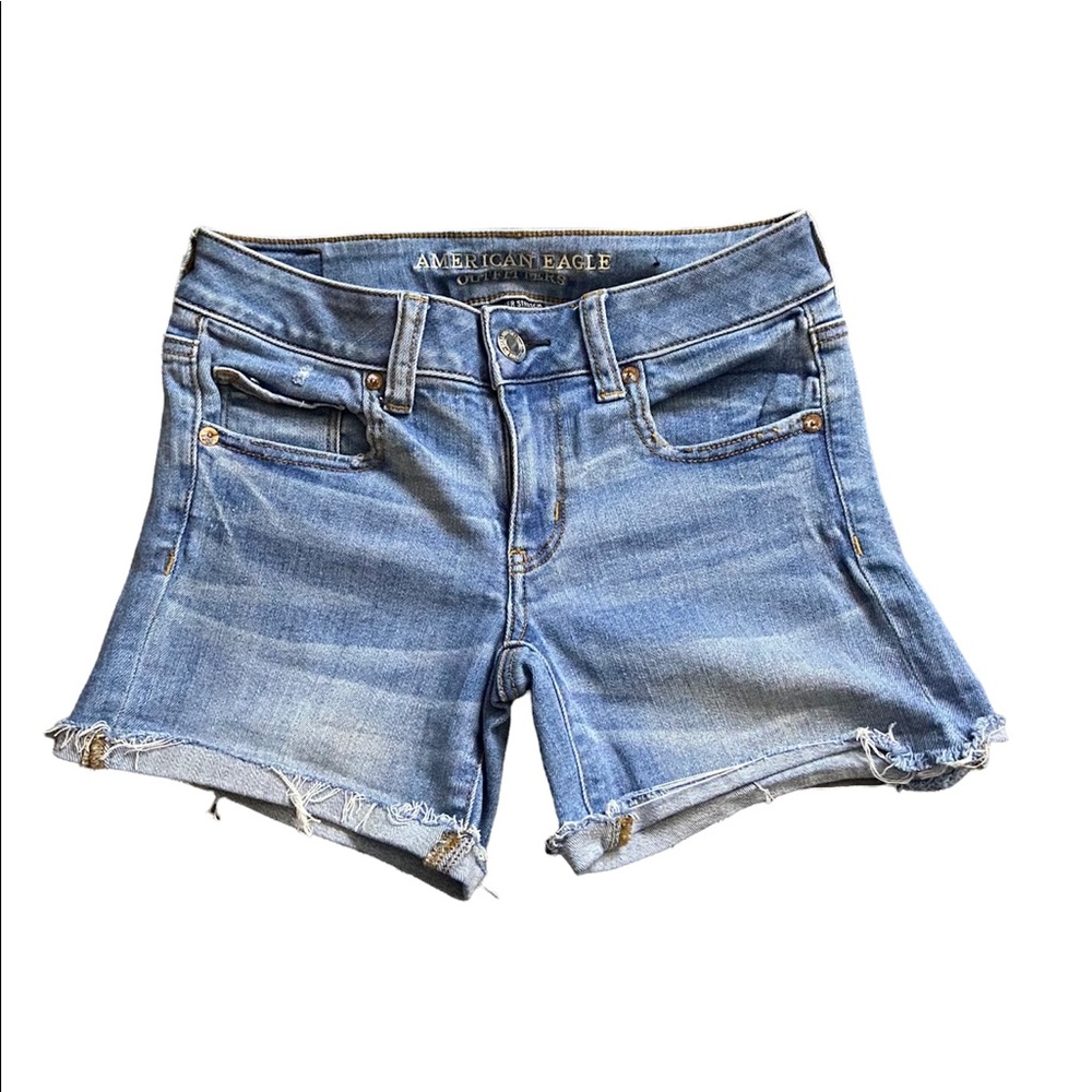 American Eagle Midi shorts 💙